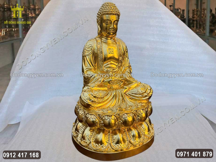 H&igrave;nh ảnh nh&igrave;n nghi&ecirc;ng của bức tượng đồng